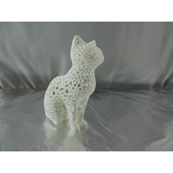 3D Printed Hollow Cat small Voronoi cat  Figurine With LED Light - Picture 9 of 12